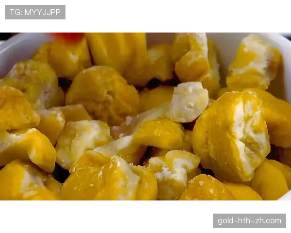 余依婷训练完直接拎爱马仕去吃下午茶，这谁顶得住啊