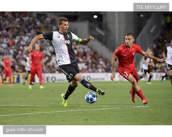 埃托奥强强对话高效破门，老将锋霸如何持续撕裂顶级防线？