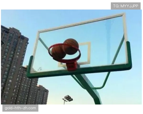 球卡篮筐是什么规则？解析NBA与FIBA的判罚标准